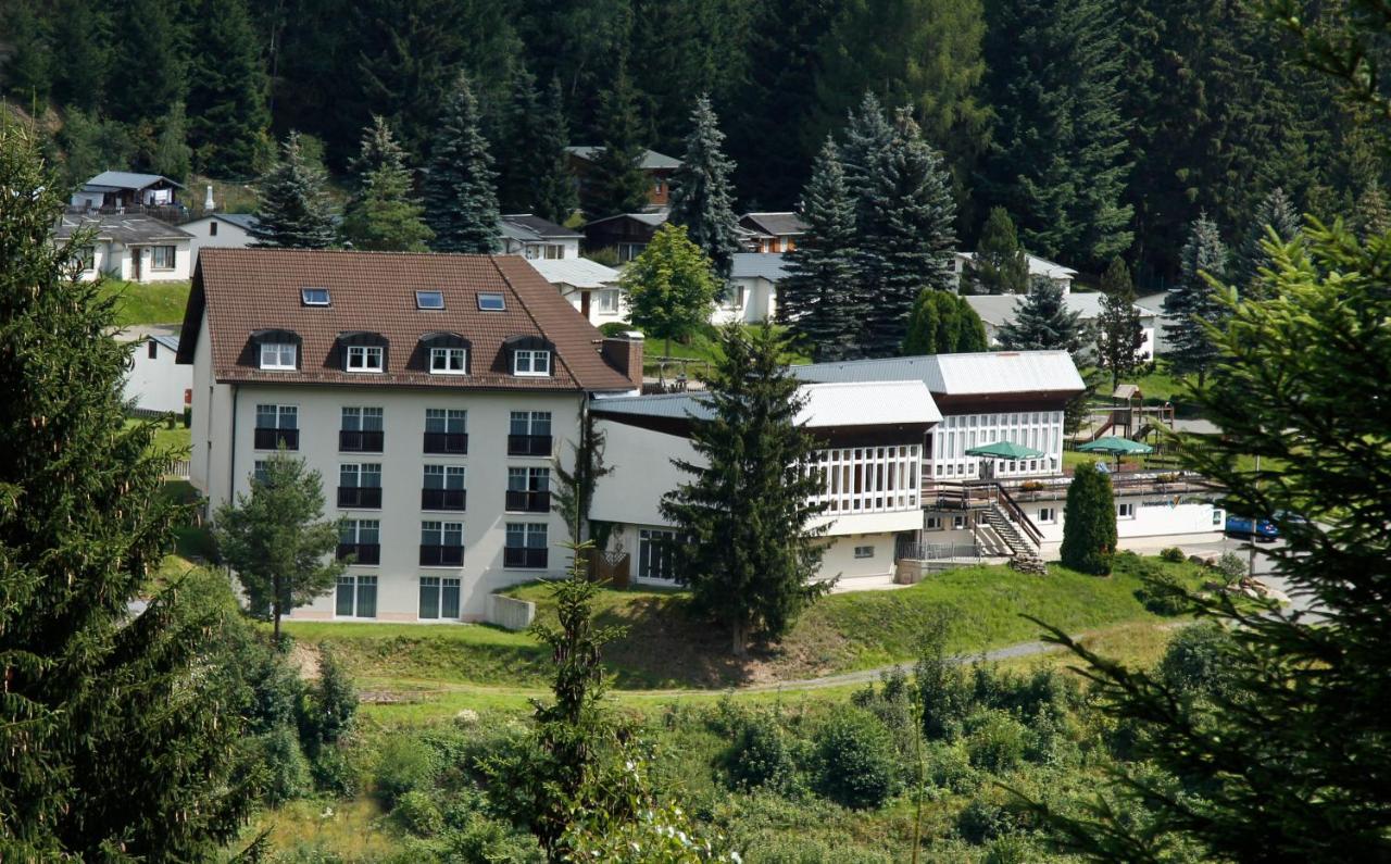 Waldhotel Feldbachtal Neuhaus am Rennweg Eksteriør bilde